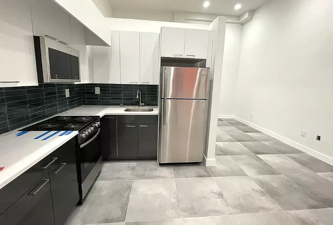 Building Photo - 237 Utica Ave #1F