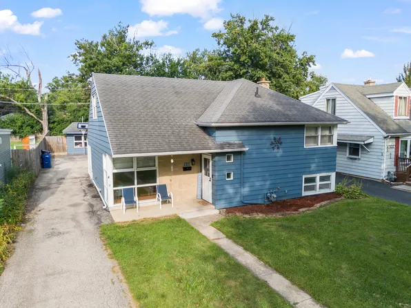 834 S Michigan Ave, Villa Park, IL 60181