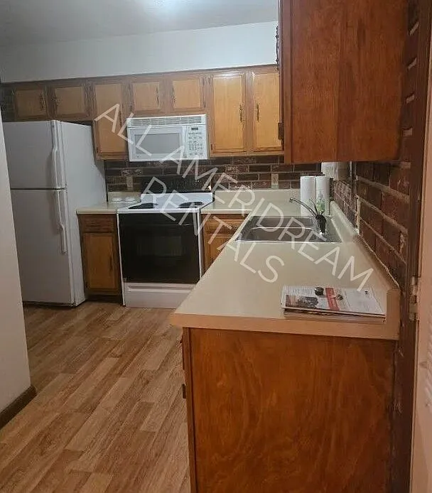 2 bed, 1118 sqft, $1,450 — Photo 3