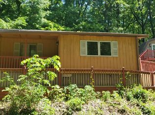 8096 Hazel Rd, Morrison, IL 61270