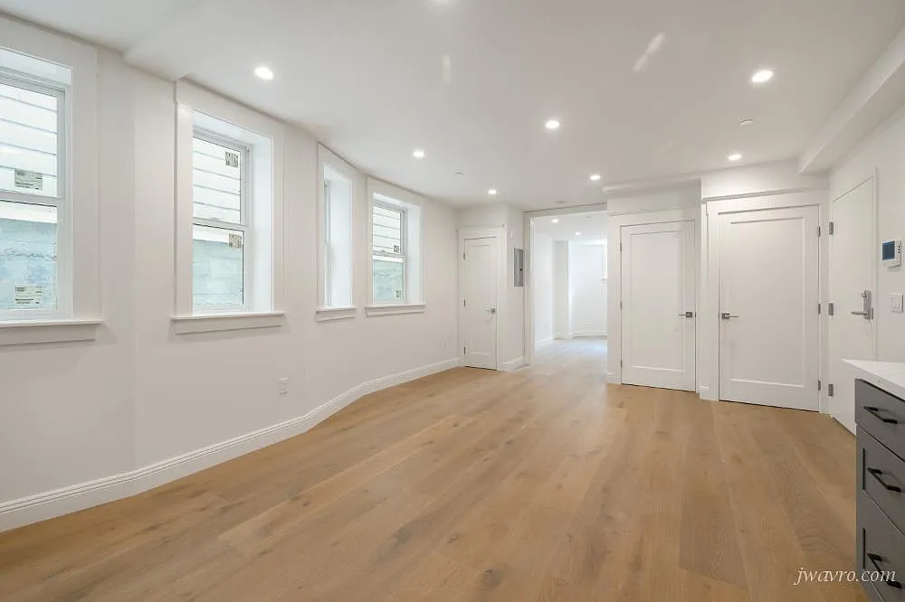 Remodeled 1 Bed 1 Bath at 548 Clayton Street — Photo 3