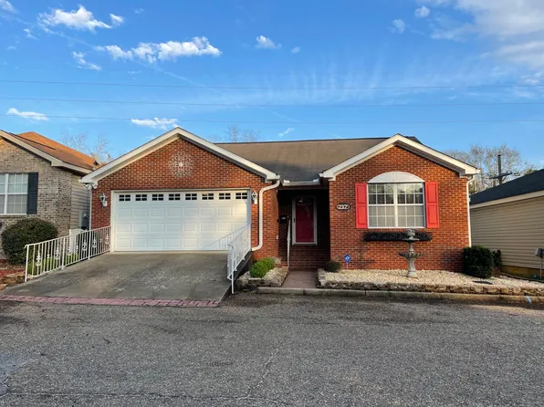 217 S Idlewild Path, Dothan, AL 36303