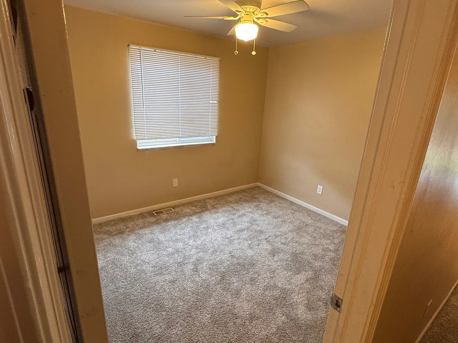 3 bed, 1100 sqft, $1,850 — Photo 4