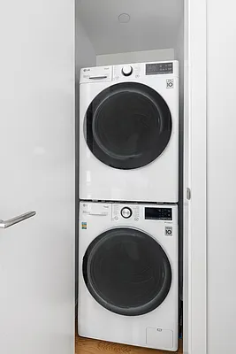 Rented by SERHANT. | media 7