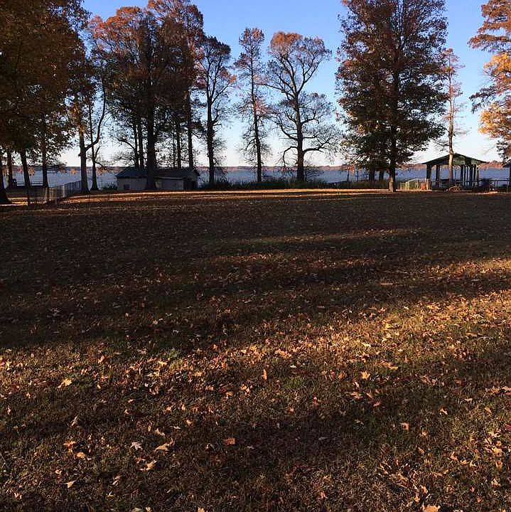 1st image of 1559 Lake Dr