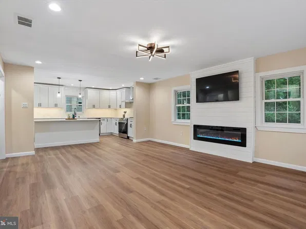 2924 June Ave, Bensalem, PA 19020