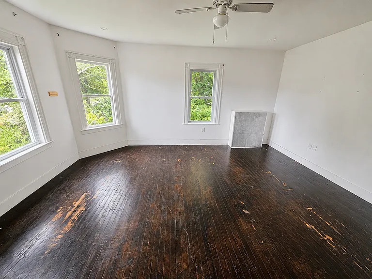 294 Plymouth St — Photo 13