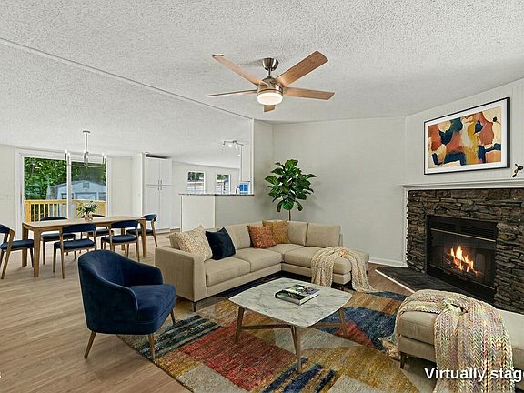 5th image of 307 Nicole Dr