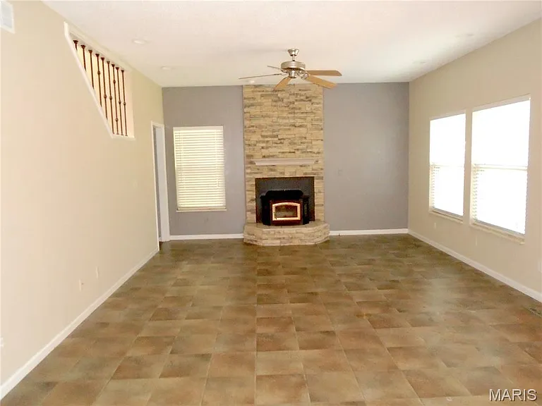 1109 Peachtree Ct — Photo 11
