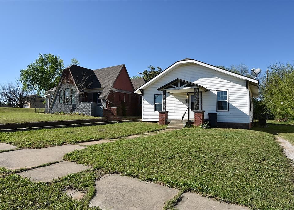 1st image of 218 W Seminole Ave