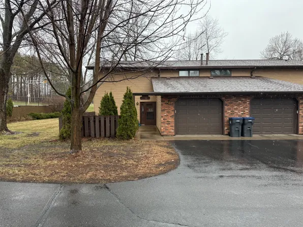 434 E 11th St APT L, New Richmond, WI 54017