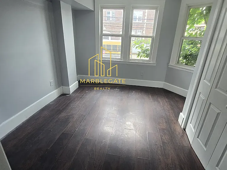 380 Sanford Ave #11 — Photo 5