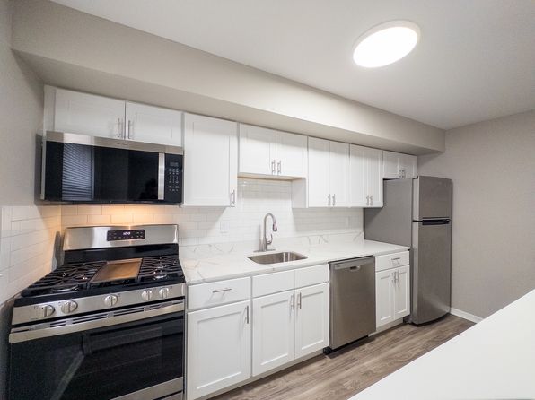 498 Plaza Blvd #D-049