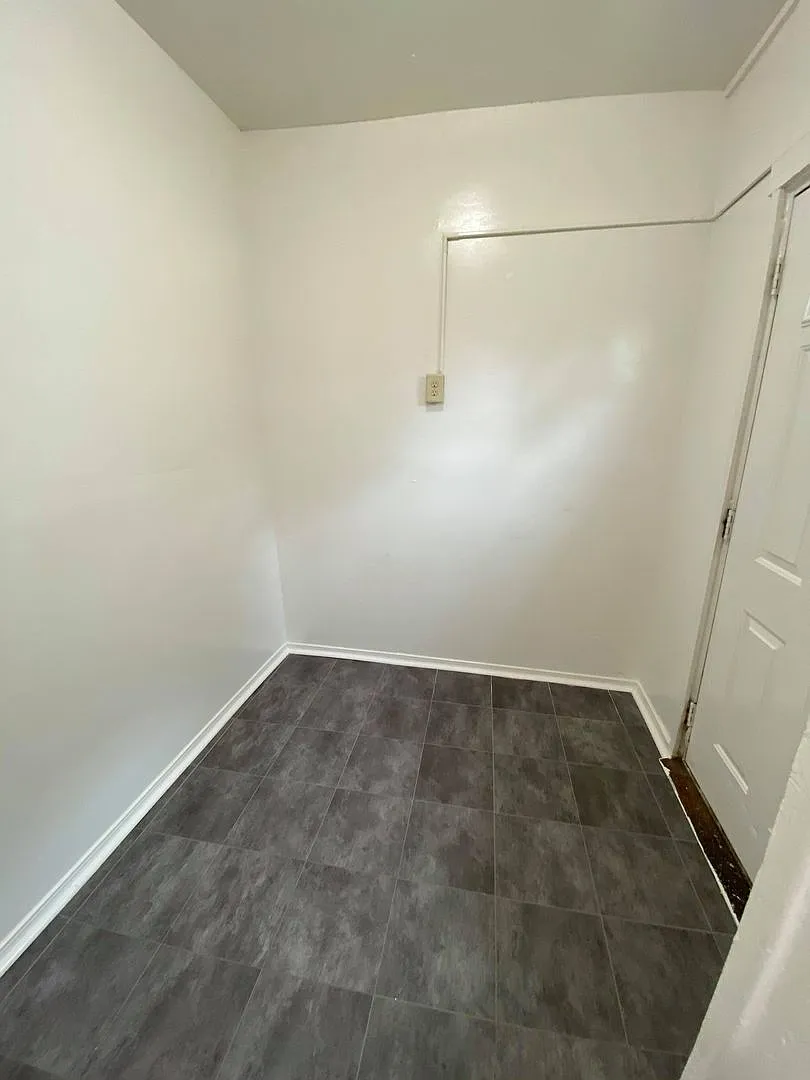 912 N 10th Street — Photo 4