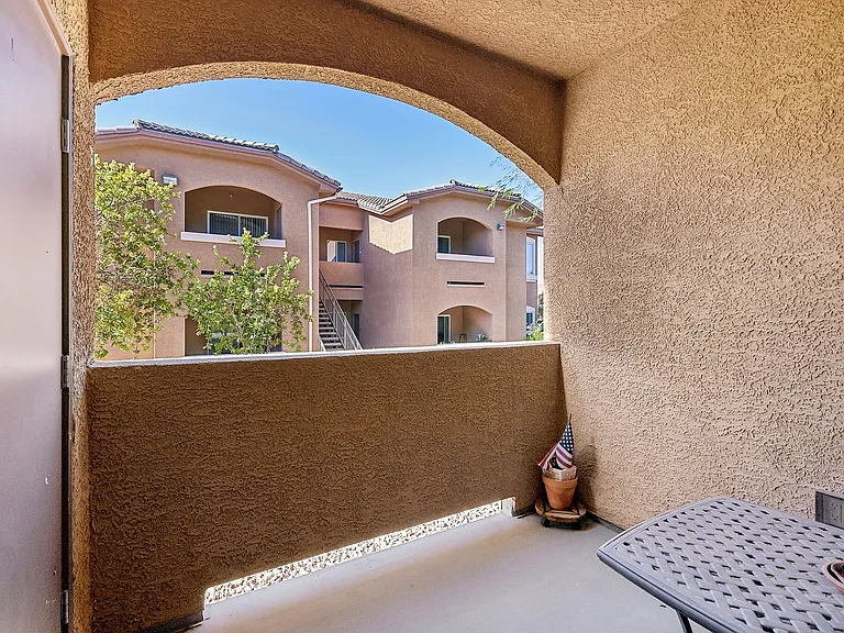 B1x1 Patio