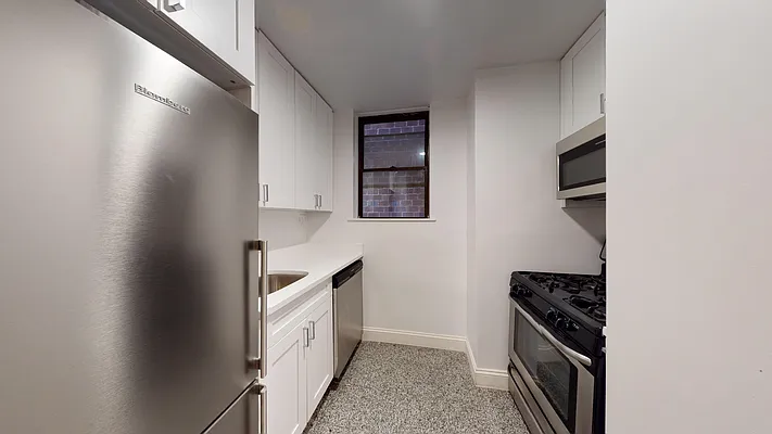 Rented by Bond New York | media 5