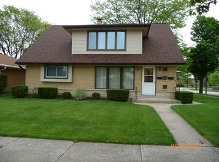 3674 S 77th St, Milwaukee, WI 53220