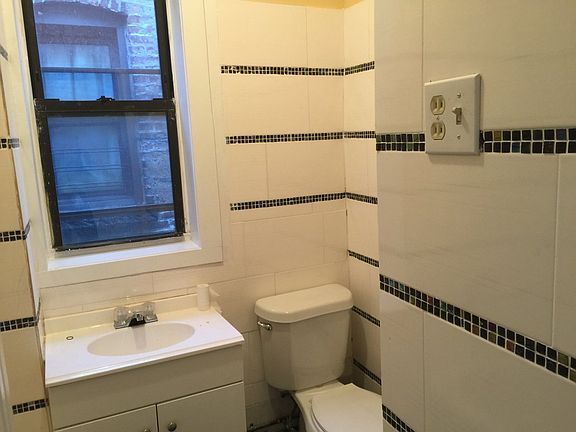 3rd image of 353 E 138th St APT 5W