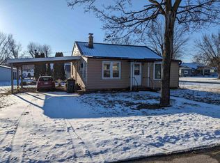941 S 5th St, Prairie Du Chien, WI 53821