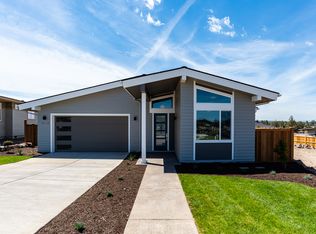 4548 SW Zenith Point Ct, Redmond, OR 97756