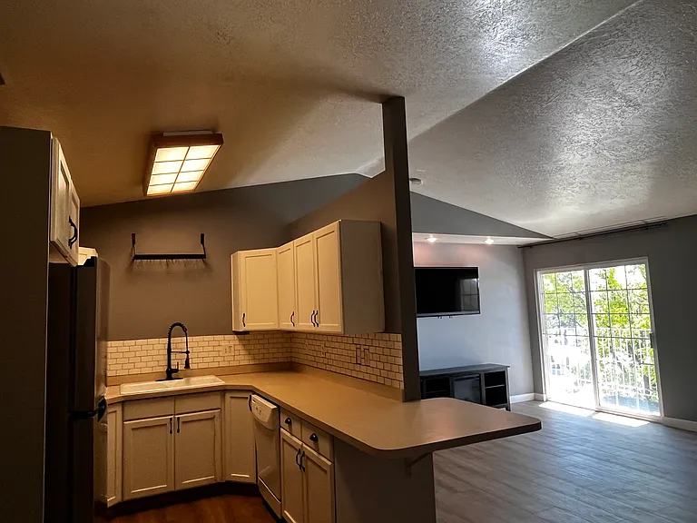 1464 N 1250 W — Photo 13