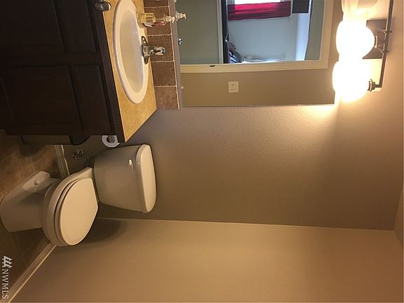 5th image of 1341 E Raymond Dr
