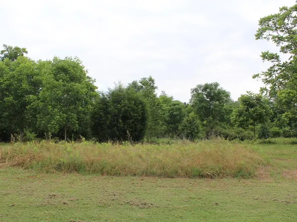 218 Wentworth Ln, Albany, GA 31721