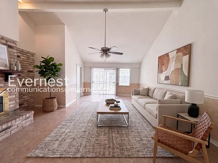 3 bed, 2.0 bath, 1942 sqft, $1,845 — Photo 4