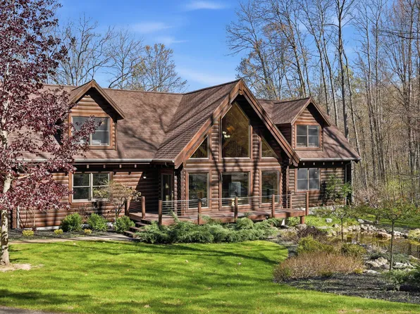 10301 Mountain View Trl, Stanwood, MI 49346