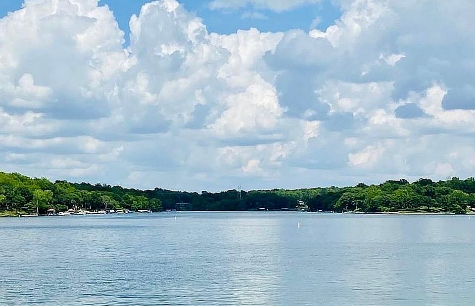1st image of 25 Louisiana Dr