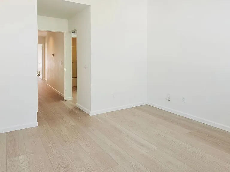 2275 Hawthorne Pl — Photo 19