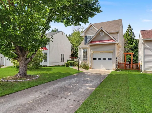 12029 Tango Ln, Woodbridge, VA 22193