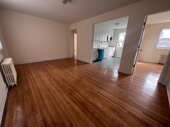 64-52 232nd St #A, Oakland Gardens, NY 11364