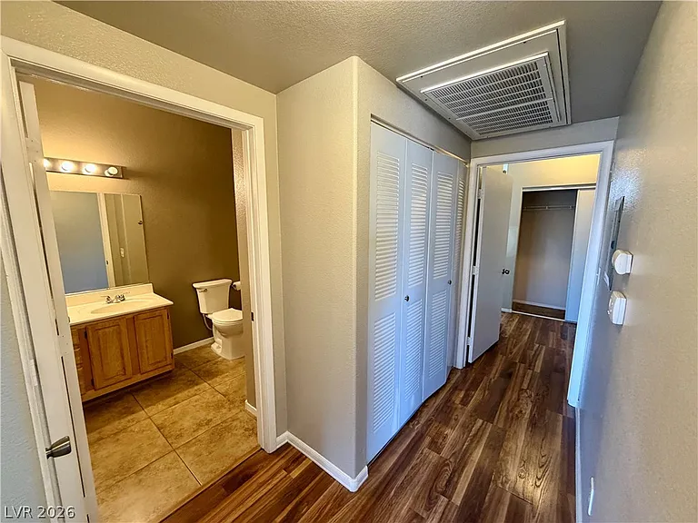 5650 E Sahara Ave #2024 — Photo 12