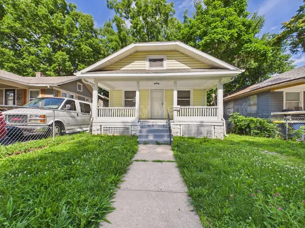 7131 Olive St, Kansas City, MO 64132