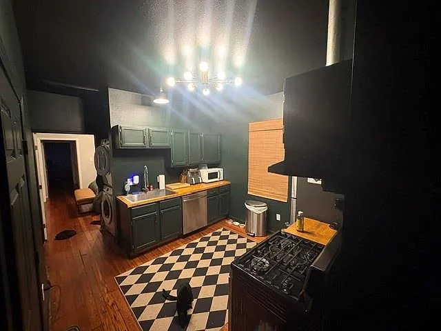 505 S Alexander St — Photo 4