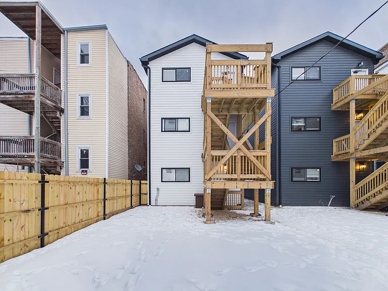 6220 S King Dr #2 — Photo 36