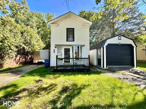 317 Woodworth St, Corunna, MI 48817