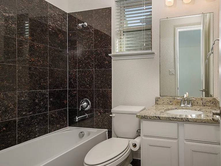 46 Caprice Bend Pl — Photo 23