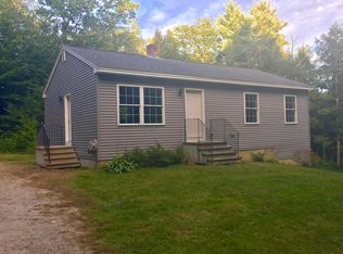 4 Robin Ln, Gray, ME 04039