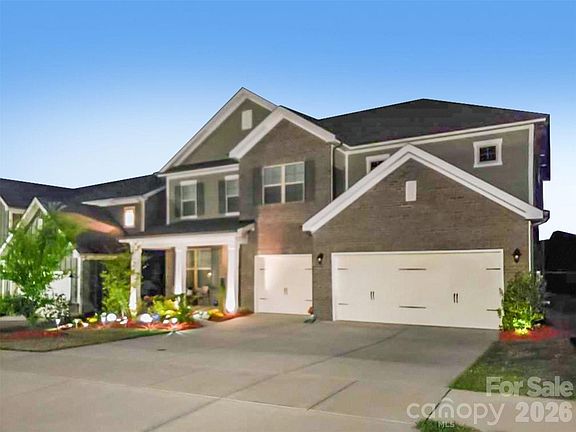 3rd image of 15200 Autumn Sage Dr