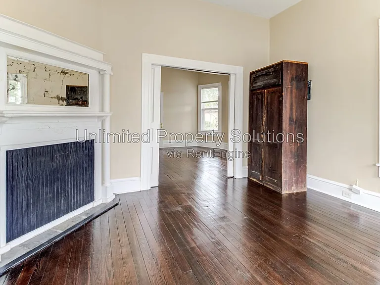 108 N 8th St #A — Photo 11