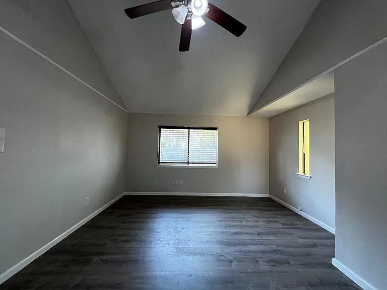 7506 Chelsea Moor #B — Photo 25