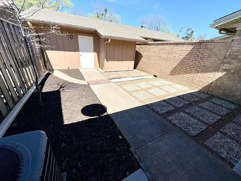 2614 Woodrow Blvd — Photo 25