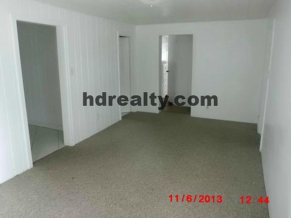 3rd image of 671 Seminola Blvd