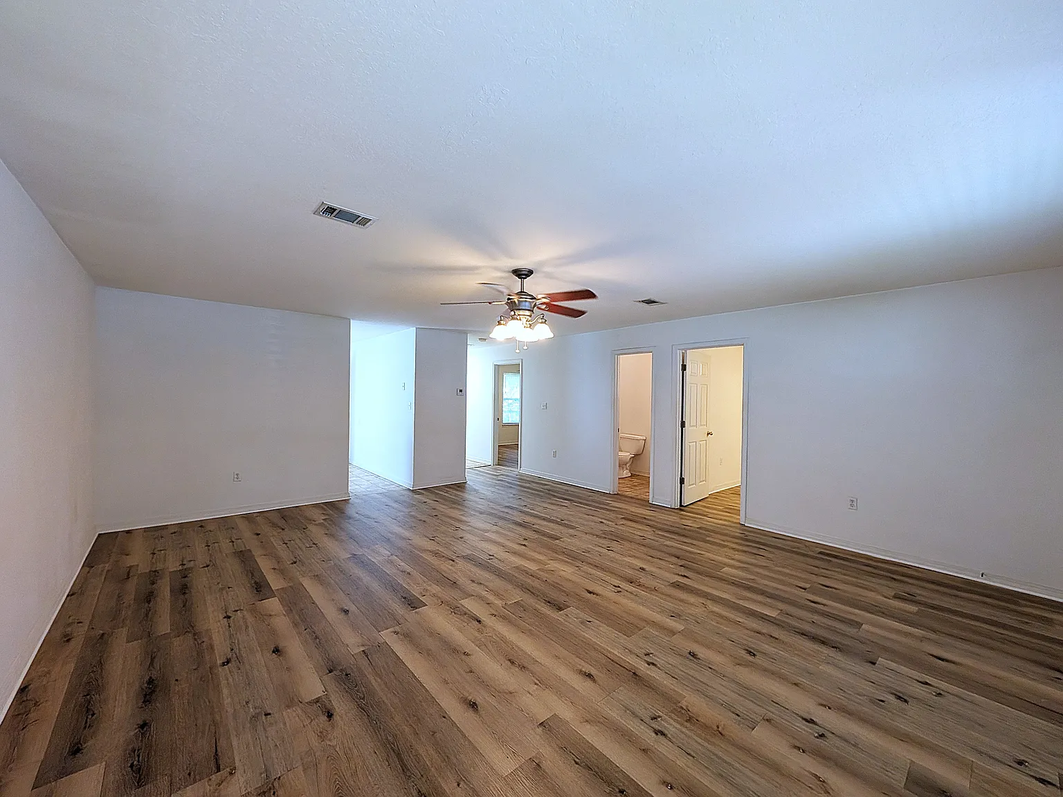 2 bed, 1250 sqft, $975 — Photo 4