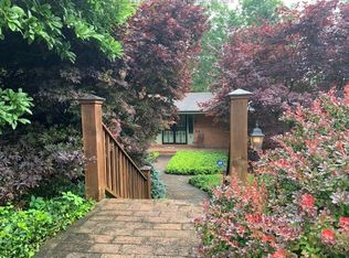 6 Comstock Pl, Charleston, WV 25314