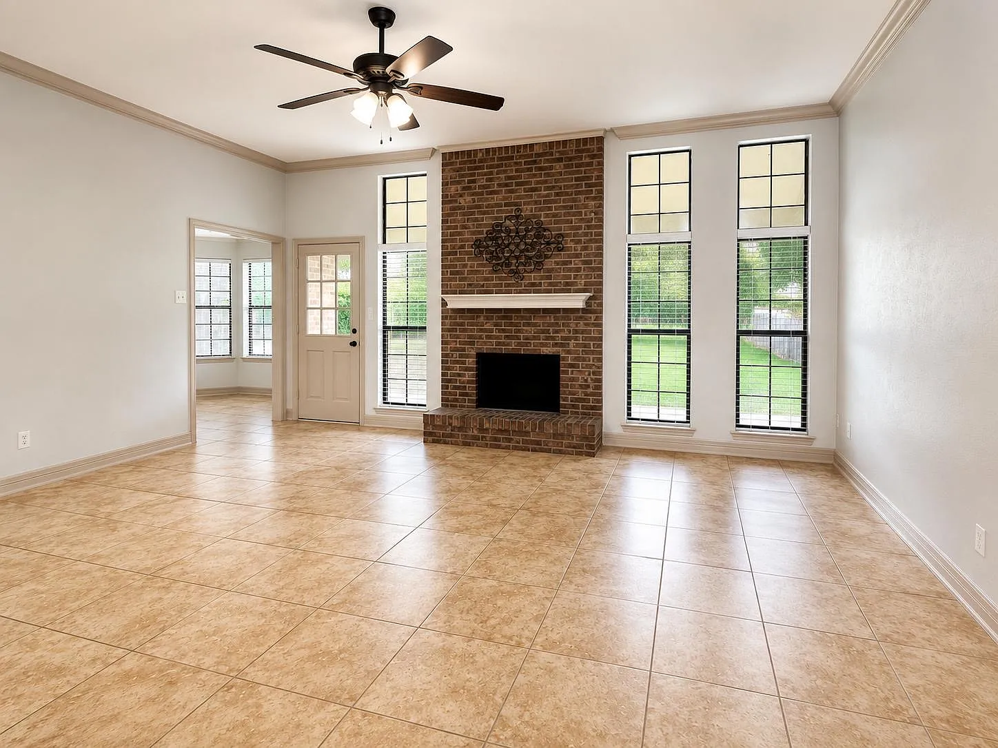 3 bed, 1506 sqft, $2,199 — Photo 2