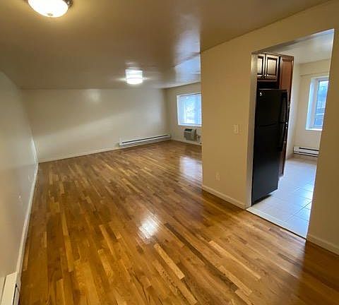 4th image of 310 S Central Ave #10