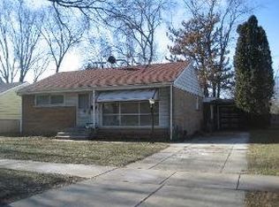 1118 Hiawatha Dr, Elgin, IL 60120